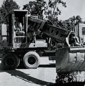 <p dir="ltr">Kaelber Hall Groundbreaking</p><div><strong id="docs-internal-guid-8fa79c81-7fff-6bde-628a-fb917cd45003"></strong></div>